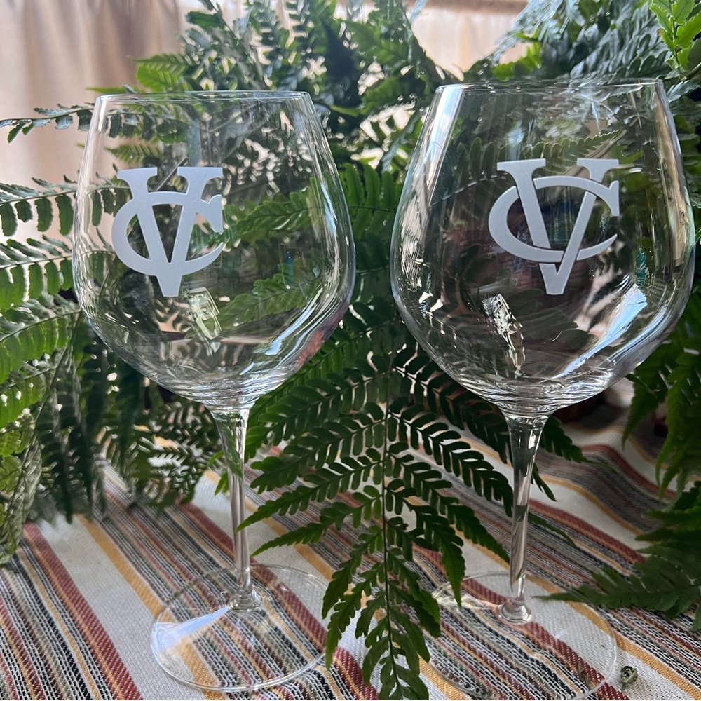 Vassar College Elegant Clear Wine Glass Set. Features two different VC logos new